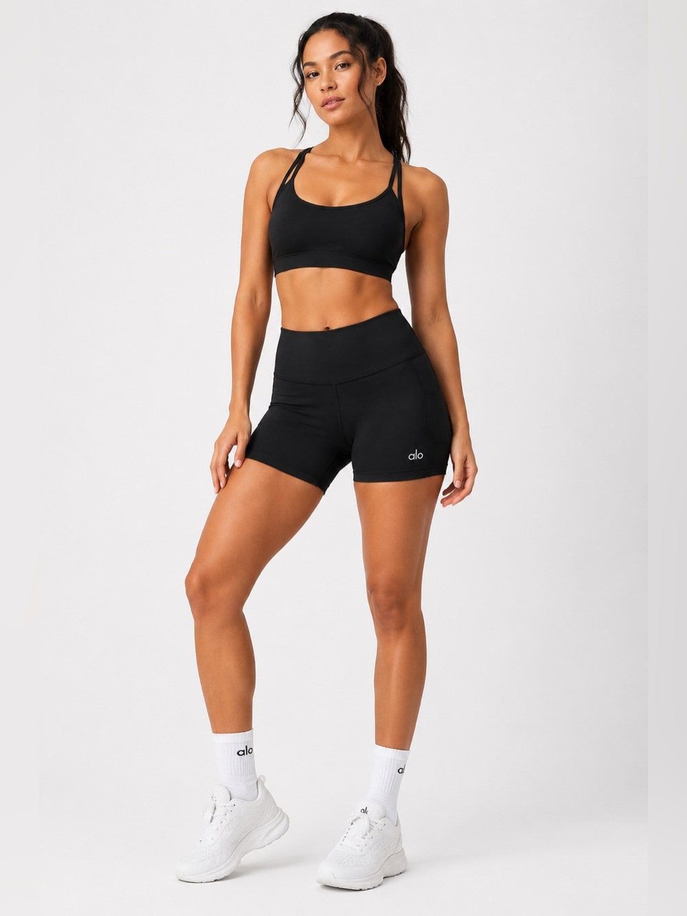 NWT Alo Yoga 5” Airlift Energy Short Black Size Medium High-Rise Biker Shorts